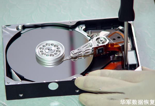 硬盘磁头坏了数据还能恢复吗？硬盘磁头怎么更换？